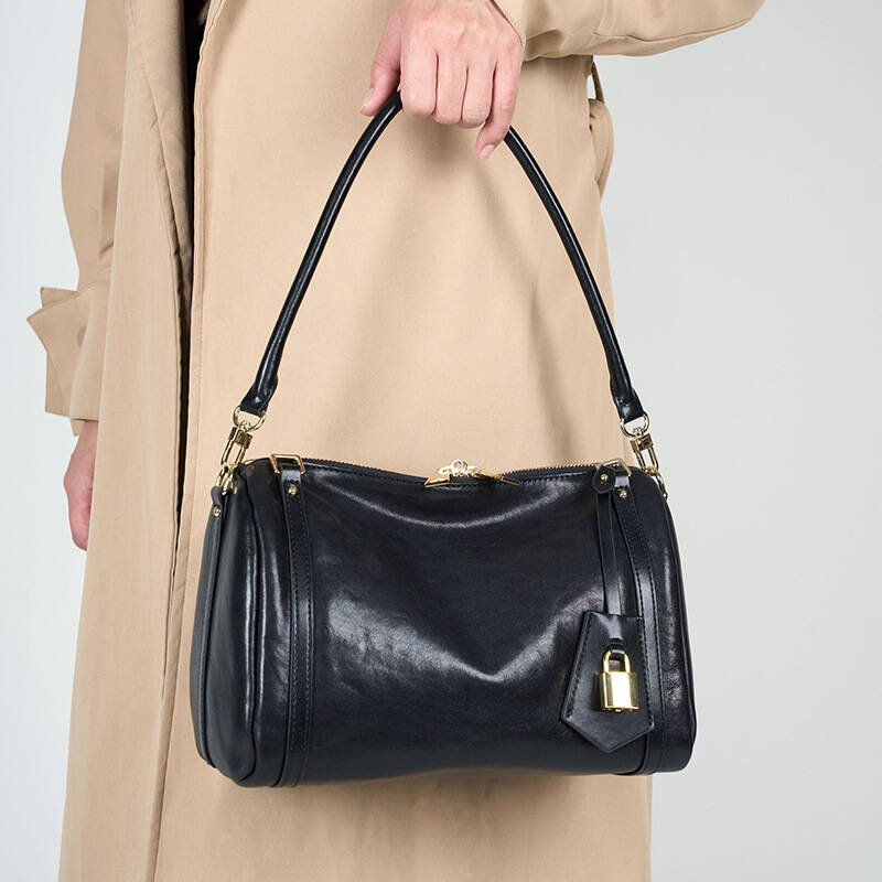 Luxury Bags Made In China - Luxury Retro Shoulder Bag With Multi-layered