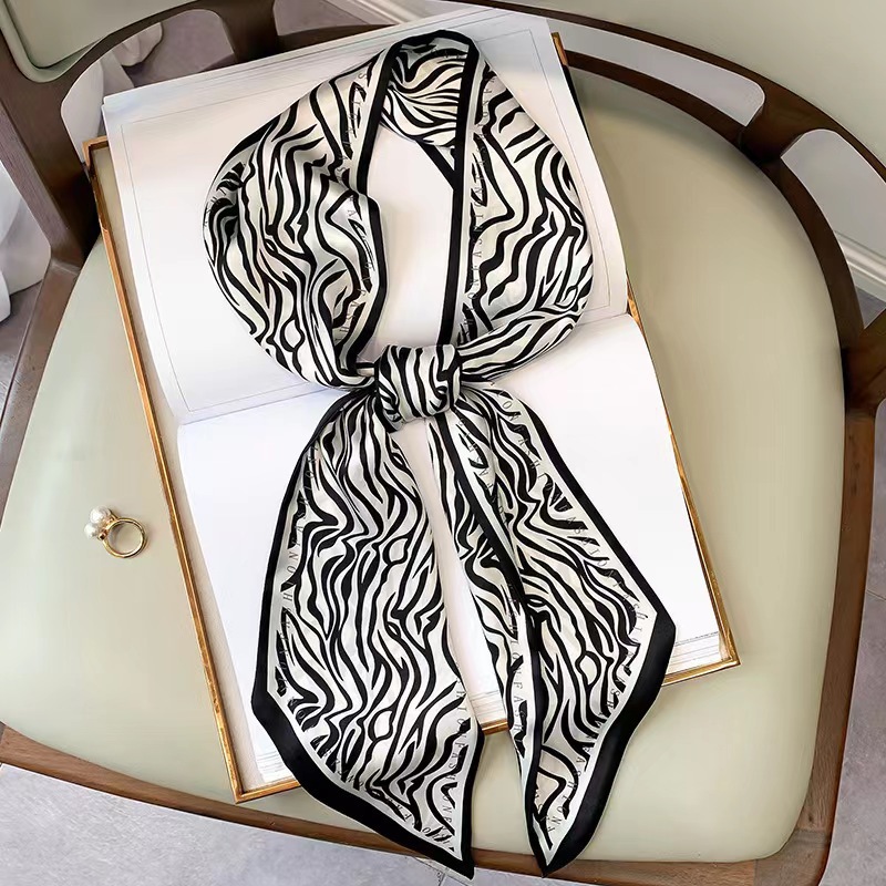 Luxury Zebra Print Silk Square – Luxury Bags For Summer recenzja i cena