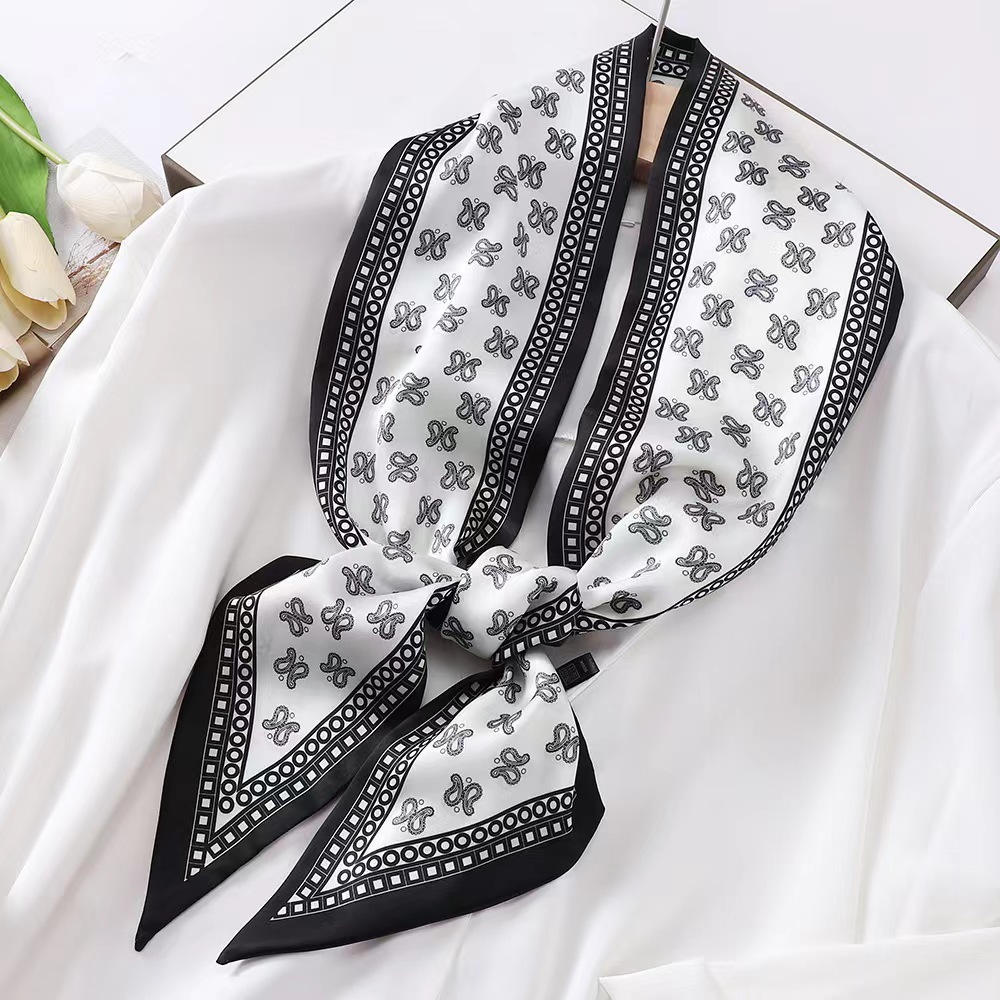 Luxury Zebra Print Silk Square – Luxury Bags For Summer recenzja i cena