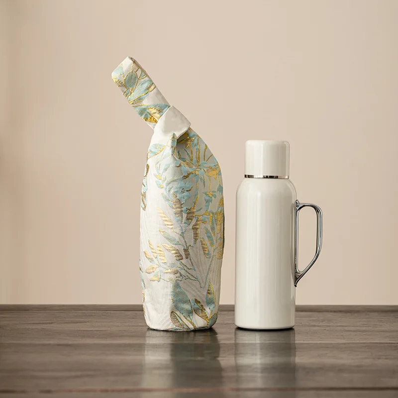 Travel thermos cup bag large l – Luxury Bags Levels recenzja i cena