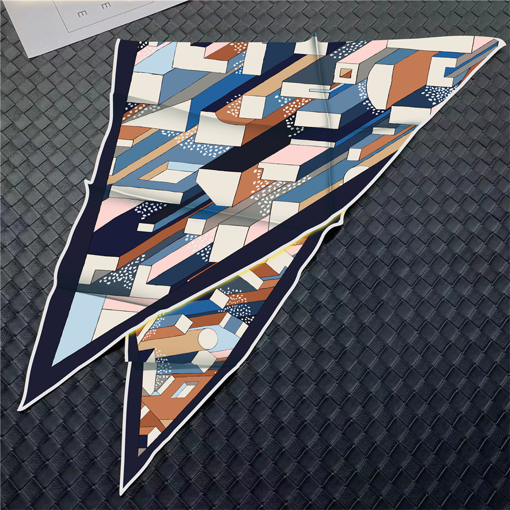 Large Triangle Shape Silk Scar – Luxury Bags Hong Kong recenzja i cena