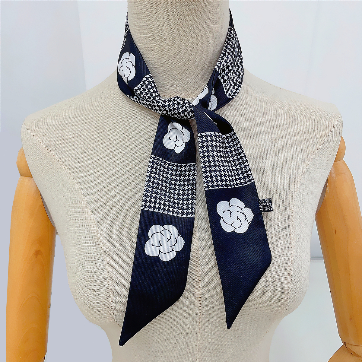 2023 Design Camellia Flower Br – Luxury Bags Design recenzja i cena