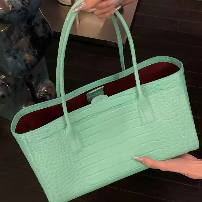 Crocodile-embossed Tote Bag La – Luxury Bags Green recenzja i cena