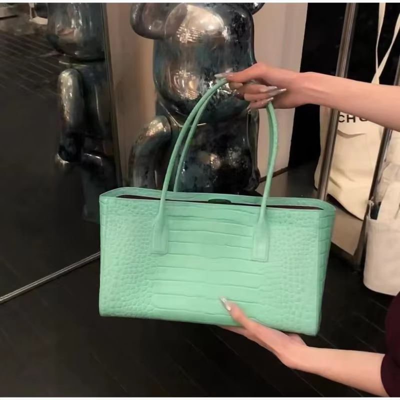 Crocodile-embossed Tote Bag La – Luxury Bags Green recenzja i cena