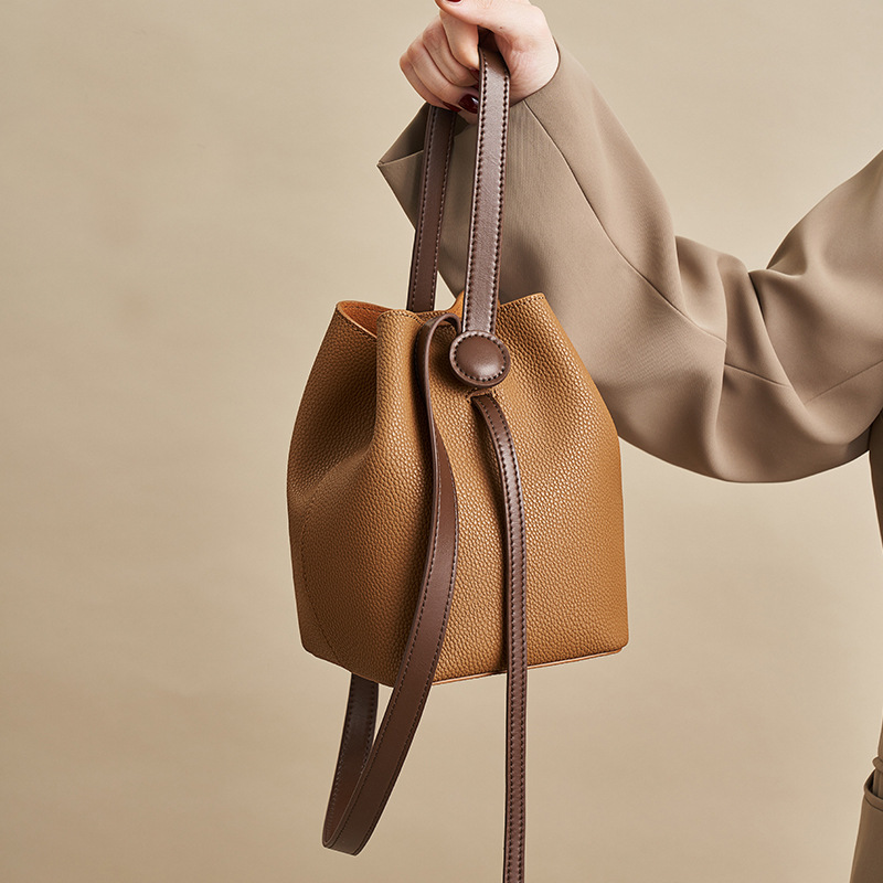 Classic Women's Water Bucket H – Luxury Bags Levels recenzja i cena