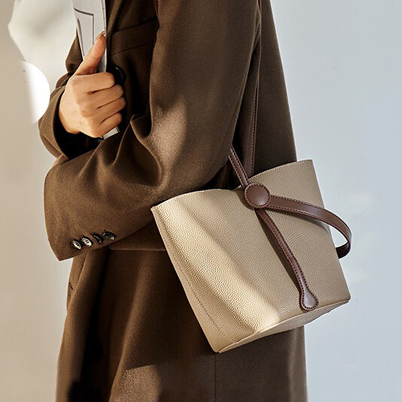 Classic Women's Water Bucket H – Luxury Bags Levels recenzja i cena